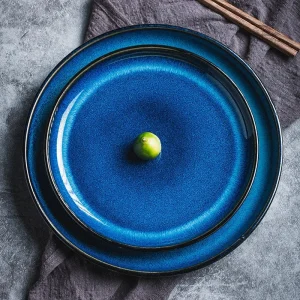 Assiette japonaise bleue en céramique