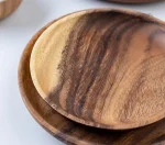 Assiette traditionnelle en bois