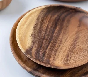 Assiette traditionnelle en bois