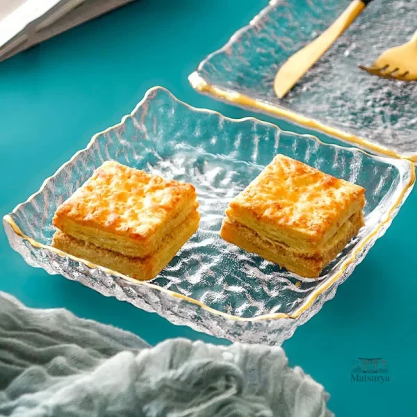 Assiette Japonaise Carrée Martelée en céramique élégante