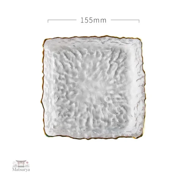 Assiette carrée martelée, design japonais raffiné et moderne