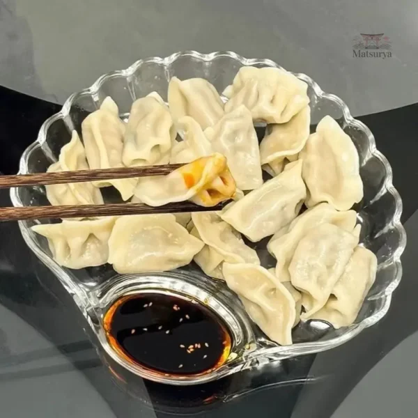 Assiette japonaise élégante au design coquillage
