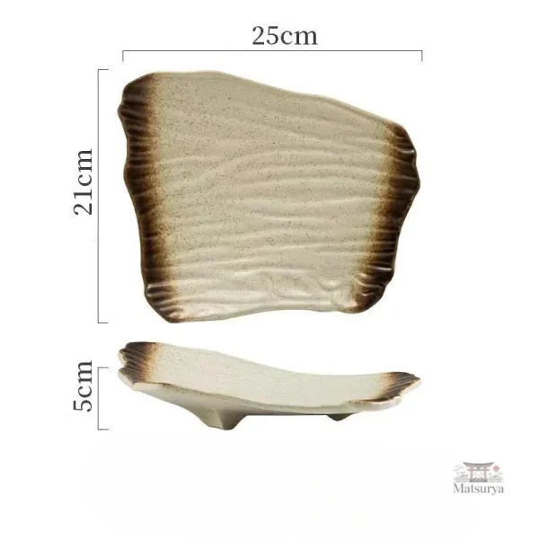 Assiette originale pour présentation de sushi japonais