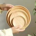 Design minimaliste pour assiette japonaise en bois