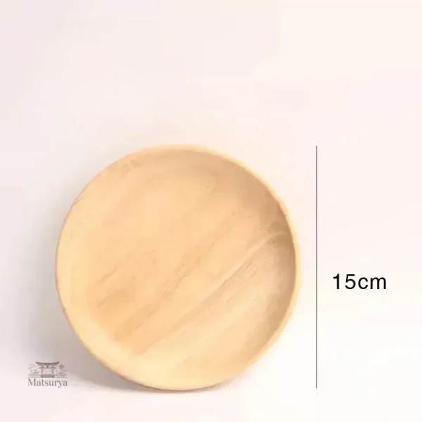Assiette en bois aux lignes épurées pour table japonaise