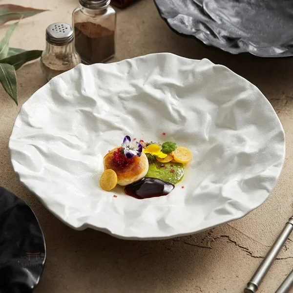 assiette-japonaise-irreguliere-1 Assiette japonaise irrégulière en céramique artisanale