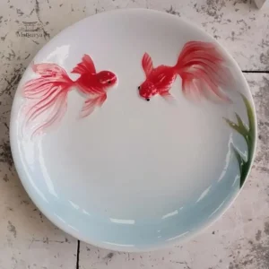 Assiette traditionnelle avec motif poisson délicat