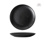 Assiette traditionnelle japonaise noire, style épuré