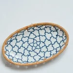 Assiette en rotin, touche asiatique pour votre table