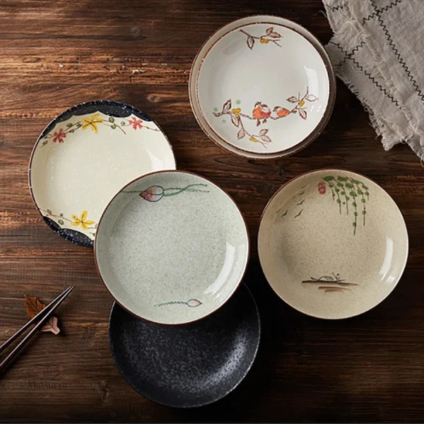Assiette japonaise peinte à la main, design unique