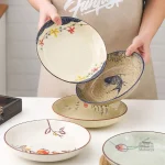 Assiette décorative japonaise, peinte à la main