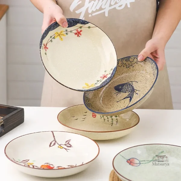 Assiette décorative japonaise, peinte à la main
