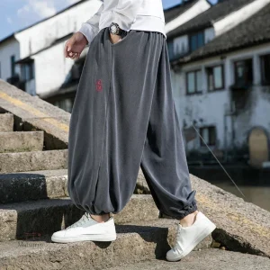 Pantalon baggy japonais, confort et allure urbaine