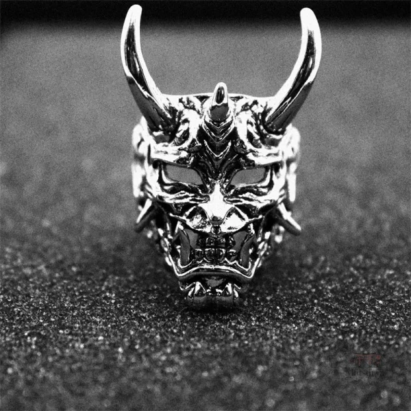 bague-demon-japonais-1 Bague demon japonais en argent, style traditionnel