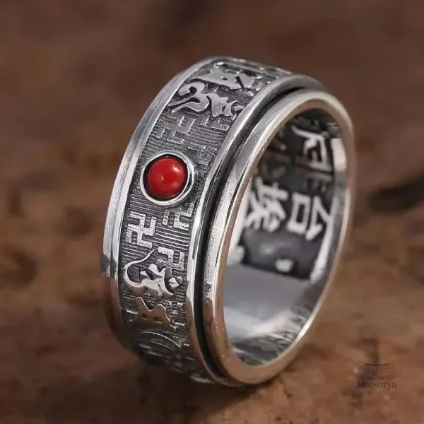 Bague homme, influence japonaise raffinée