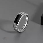 Bague japonaise en argent sobre et élégante