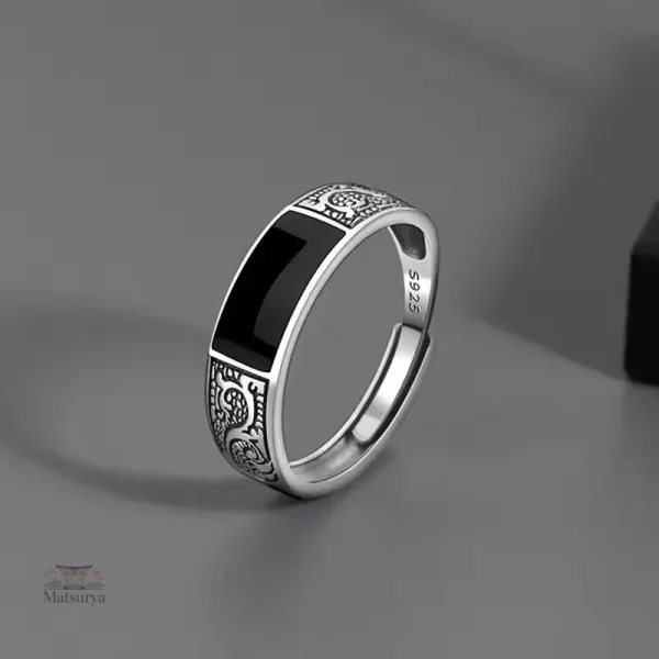 bague-japonaise-en-argent-sobre-1 Bague japonaise en argent sobre et élégante