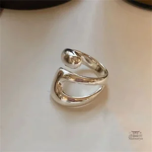 Bague en argent stylée inspirée de l'art japonais