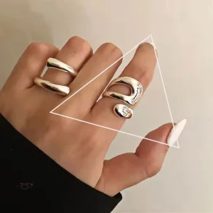 Bague japonaise élégante en argent, design unique