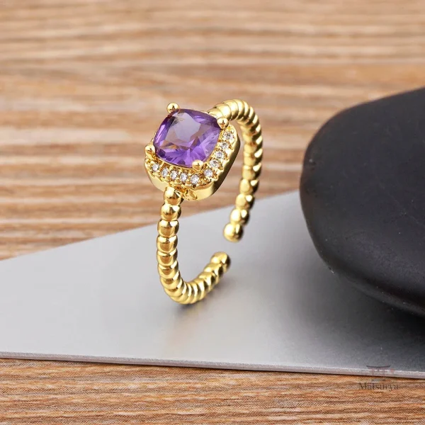 Bijou japonais en zircone cubique élégant