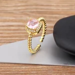 Bague raffinée en zircone cubique inspirée du Japon