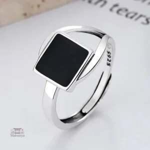Bague Japonaise Épurée Ajustable en design minimaliste