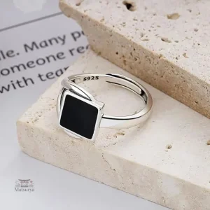 Bague ajustable au style japonais épuré et moderne