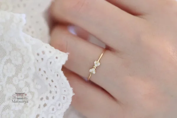 Bague femme style japonais avec motifs raffinés