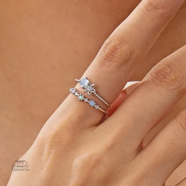 Bague japonaise avec motif floral en cristal
