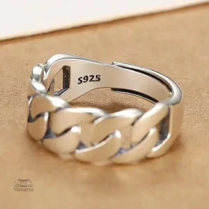 Bague Japonaise Gourmette au design élégant et raffiné