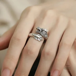 Bague ornée d'un motif dragon, style japonais unique