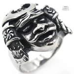 Bague japonaise ornée de motifs traditionnels