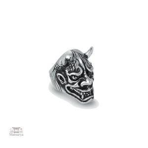Bague ornée d'un visage démoniaque inspiré du Japon