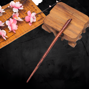 Épingle à cheveux japonaise traditionnelle en bois sculpté