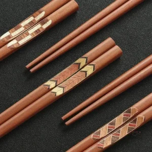 Baguette en bois pour une expérience culinaire japonaise