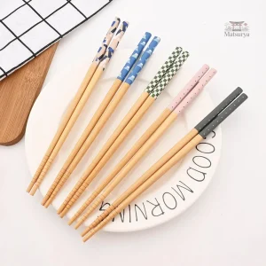 Baguette en bois pour repas japonais