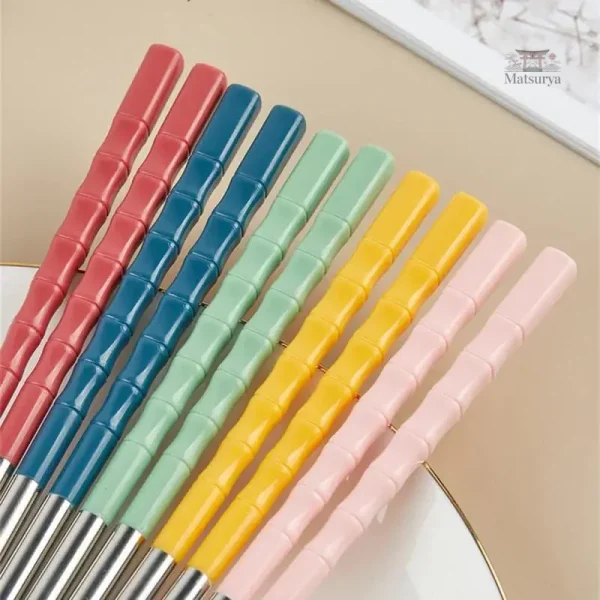 Baguette traditionnelle japonaise aux couleurs éclatantes