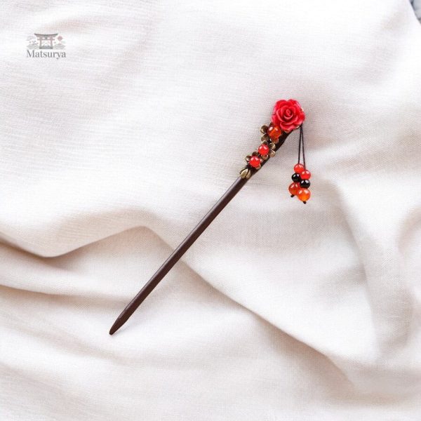 Accessoire de cheveux japonais en bois et perles