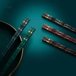 Baguette japonaise design, parfaite pour les sushis