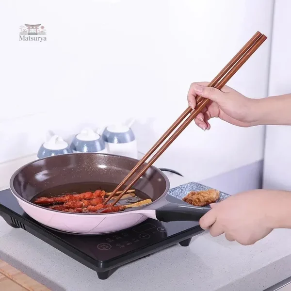 baguettes-de-cuisine-japonaises-en-bois-1 Baguettes en bois japonaises pour la cuisine