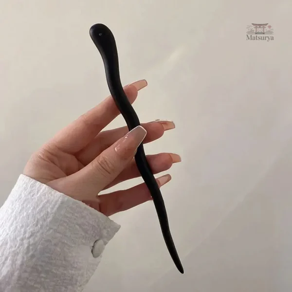Bâton à cheveux élégant en bois