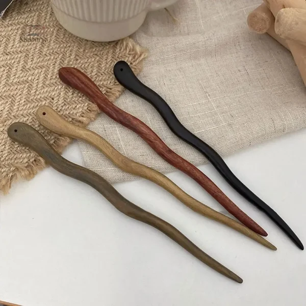 Bâton à cheveux vintage en bois