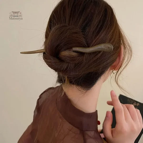 Bâton pour cheveux traditionnel japonais