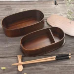 Boite bento en bois pour repas équilibrés à emporter