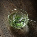 Bol à matcha martelé en céramique artisanale