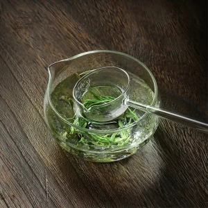 Bol à matcha martelé en céramique artisanale