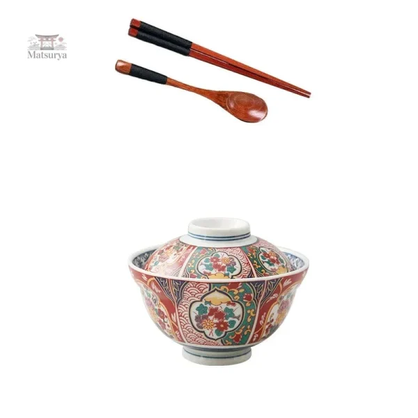 Bol japonais avec finitions soignées et artisanales