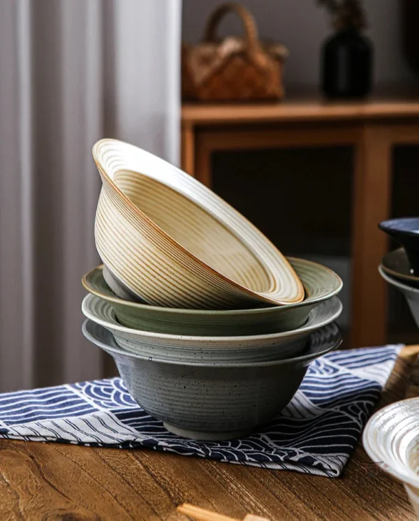 Bol Japonais artisanal, touché unique et esthétique