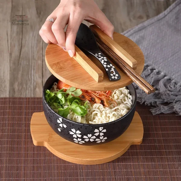 Bol japonais traditionnel avec baguette incluse