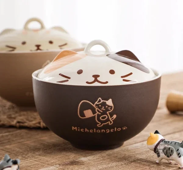 Bol traditionnel japonais avec design de chat